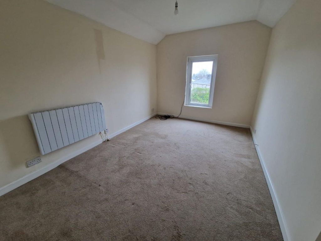 Studio to rent in Penybont Road, Pencoed, Bridgend CF35, £450 pcm Zoopla