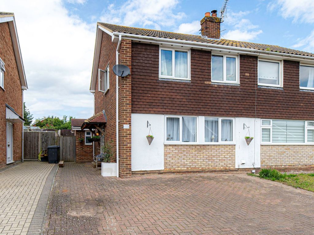3 bed semidetached house for sale in Cedar Road, Sturry CT2, £325,000