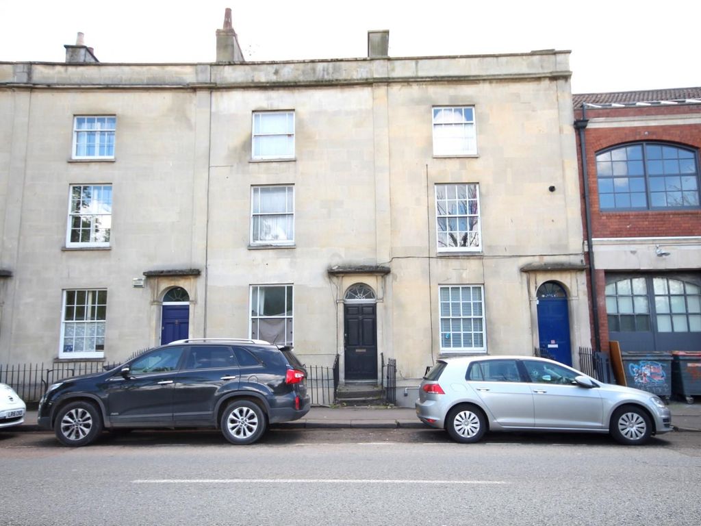 Room to rent in York Road, Bedminster, Bristol BS3, £600 pcm Zoopla