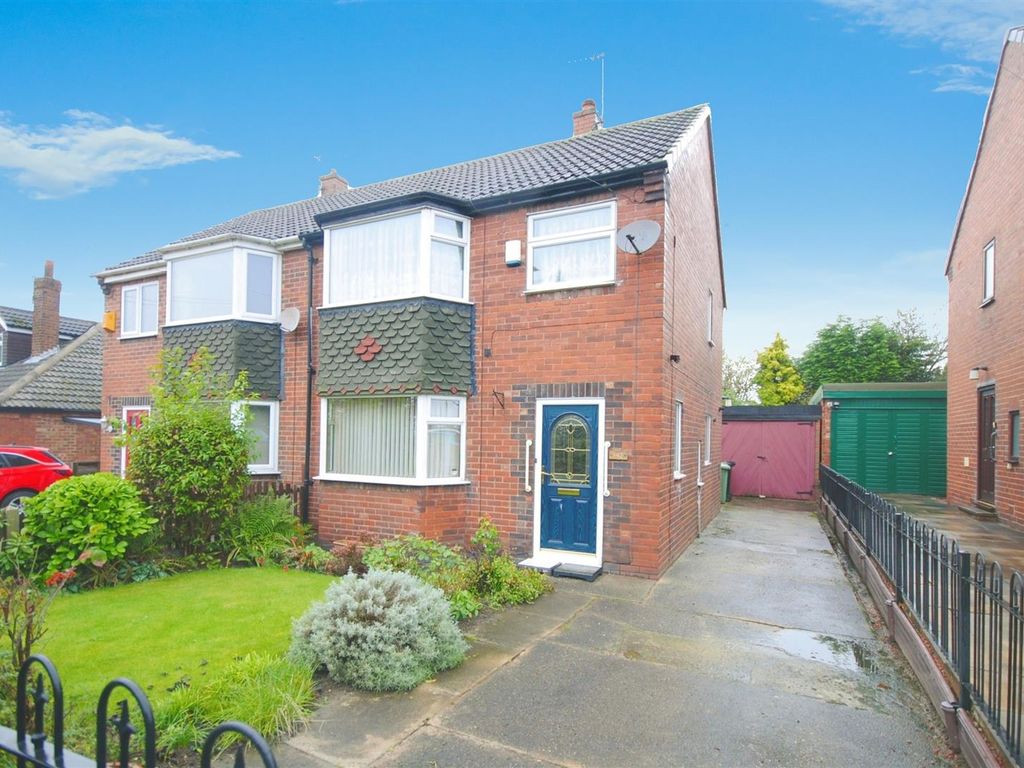 3 bed semidetached house for sale in Wakefield Road, Swillington
