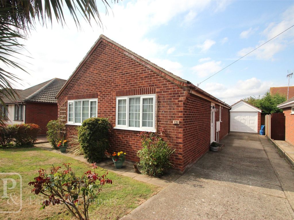 3 bed bungalow for sale in Leas Road, Clacton On Sea, Essex CO15 Zoopla