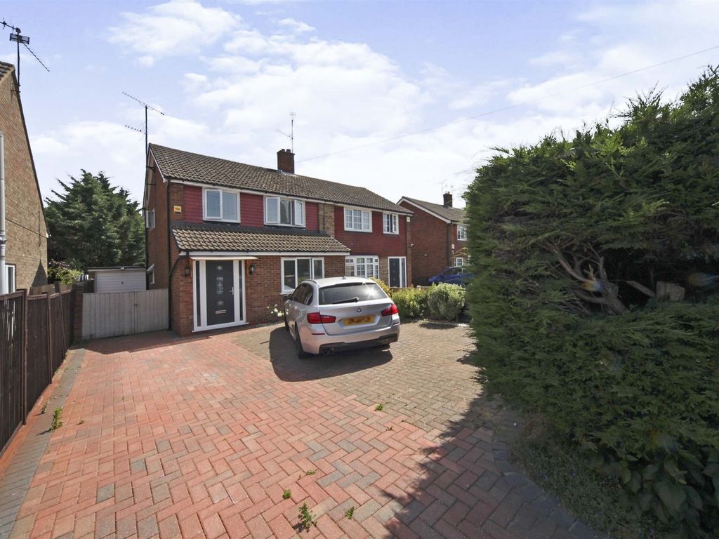 3 bed semi-detached house for sale in Icknield Way, Luton LU3 - Zoopla