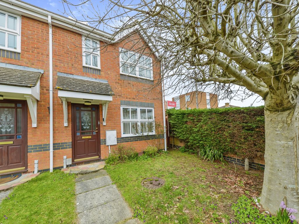 2 bed end terrace house for sale in Empire Close, Biggleswade