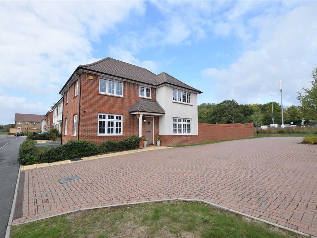 Sellars Way, Basildon SS15  