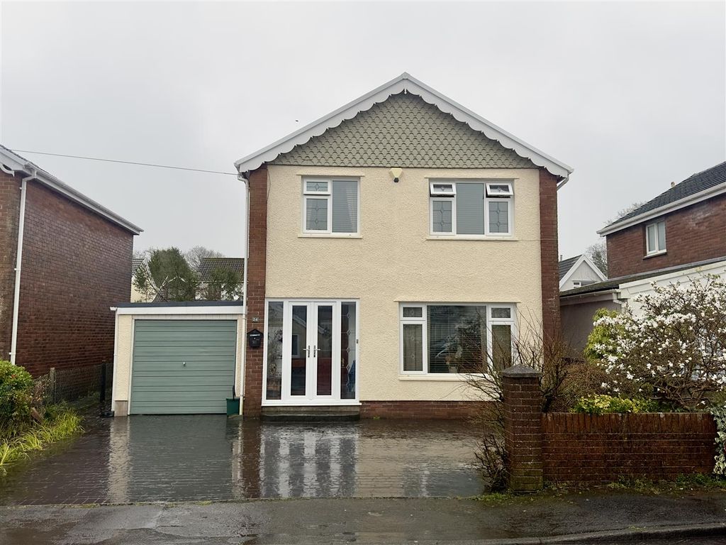 3 bed detached house for sale in Maesycoed, Pontamman, Ammanford SA18