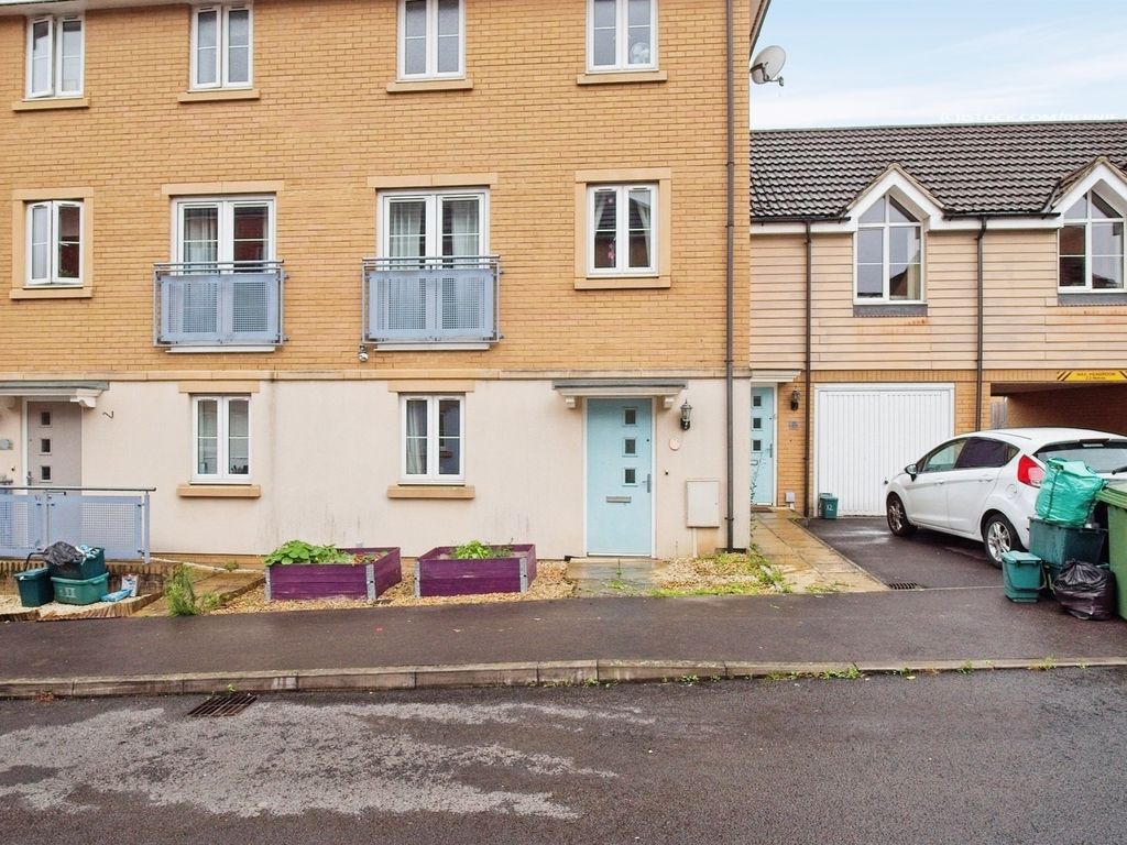 4 bed town house for sale in Stanier Road, Mangotsfield, Bristol BS16, £330,000 Zoopla