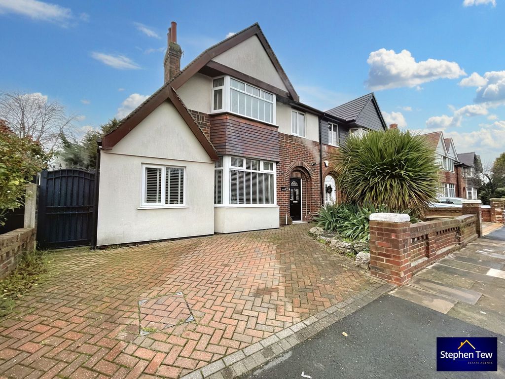 3 bed semidetached house for sale in Burwood Drive, Blackpool FY3 Zoopla