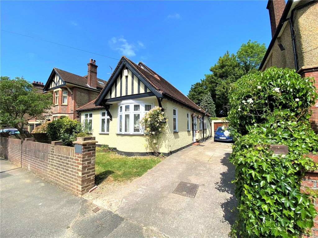 4 bed bungalow for sale in Mildred Avenue, Watford WD18, £700,000 Zoopla
