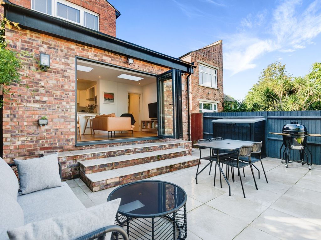 3 bed for sale in Willesden Green, London NW10, £675,000