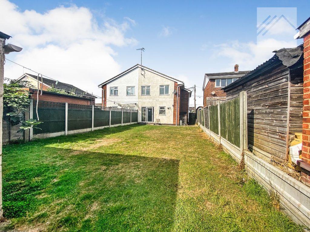 Gainsborough Avenue Canvey Is SS8  