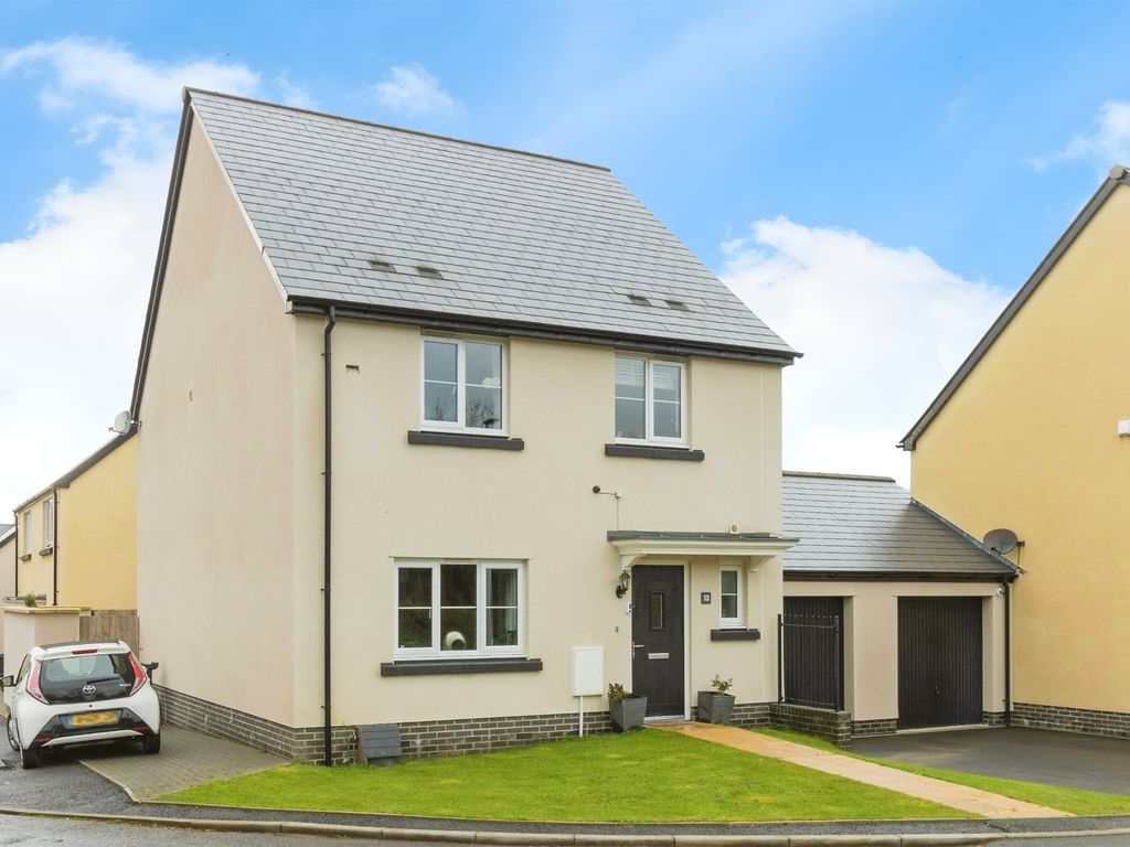 4 bed detached house for sale in Spinners Square, Chudleigh, Newton