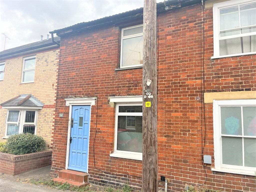 2 bed property to rent in Victoria Street, Bury St. Edmunds IP33, £