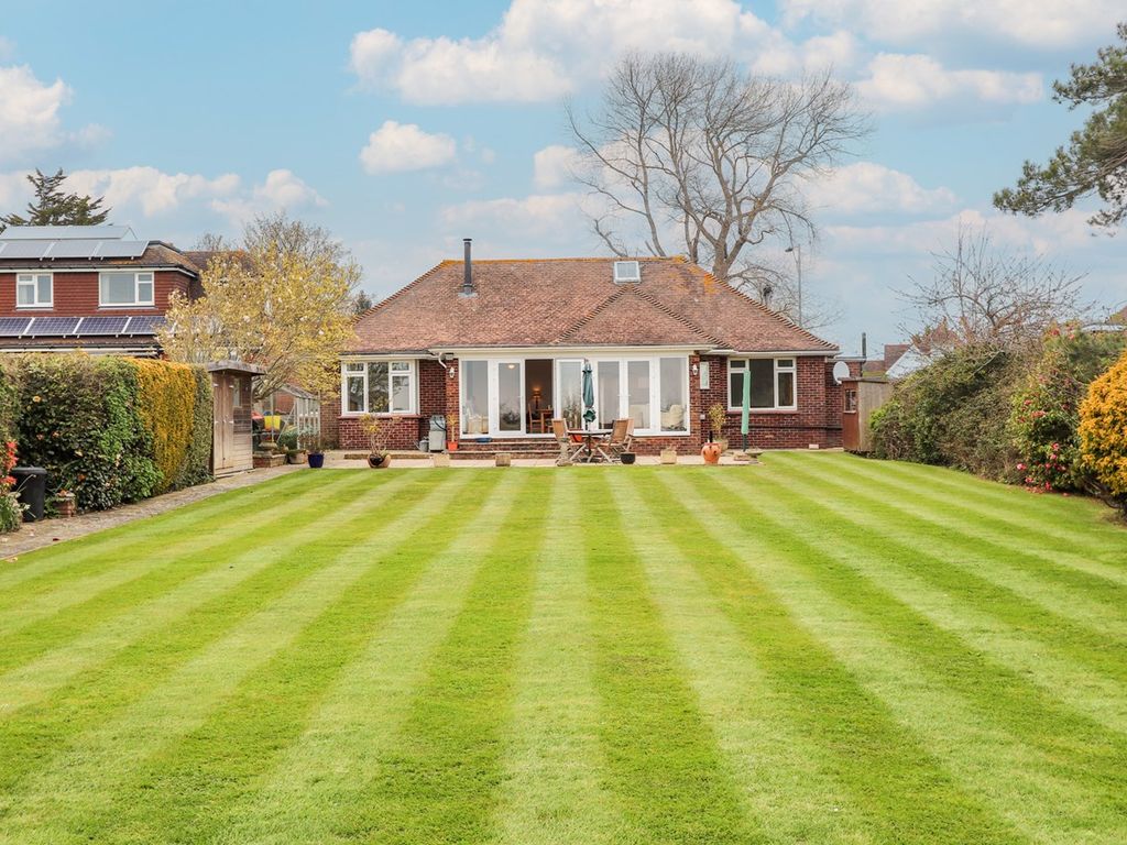 4 bed detached house for sale in Barnhorn Road, BexhillOnSea TN39, £