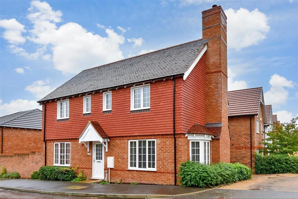 4 bed detached house for sale in Castle Way, Boughton Monchelsea