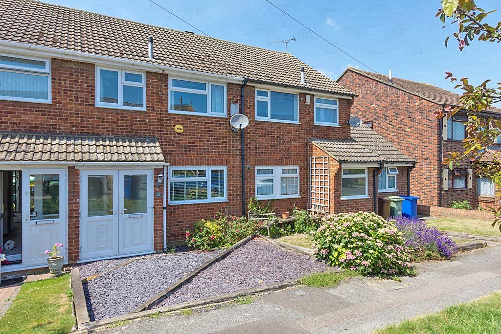 2 bed terraced house to rent in Watsons Hill, Sittingbourne, Kent ME10