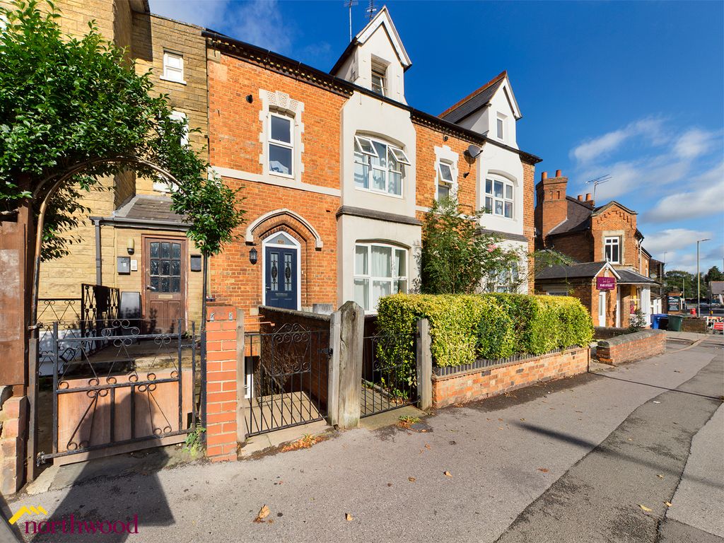 4 bed terraced house to rent in Middleton Road, Banbury OX16 Zoopla