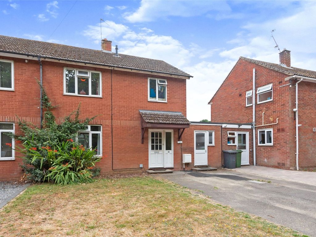 3 bed semidetached house for sale in Plantation Road, Tadley