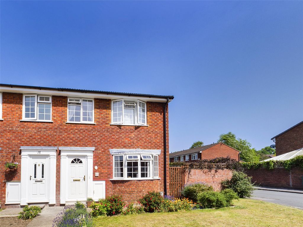 3 bed end terrace house for sale in Somertons Close, Guildford, Surrey