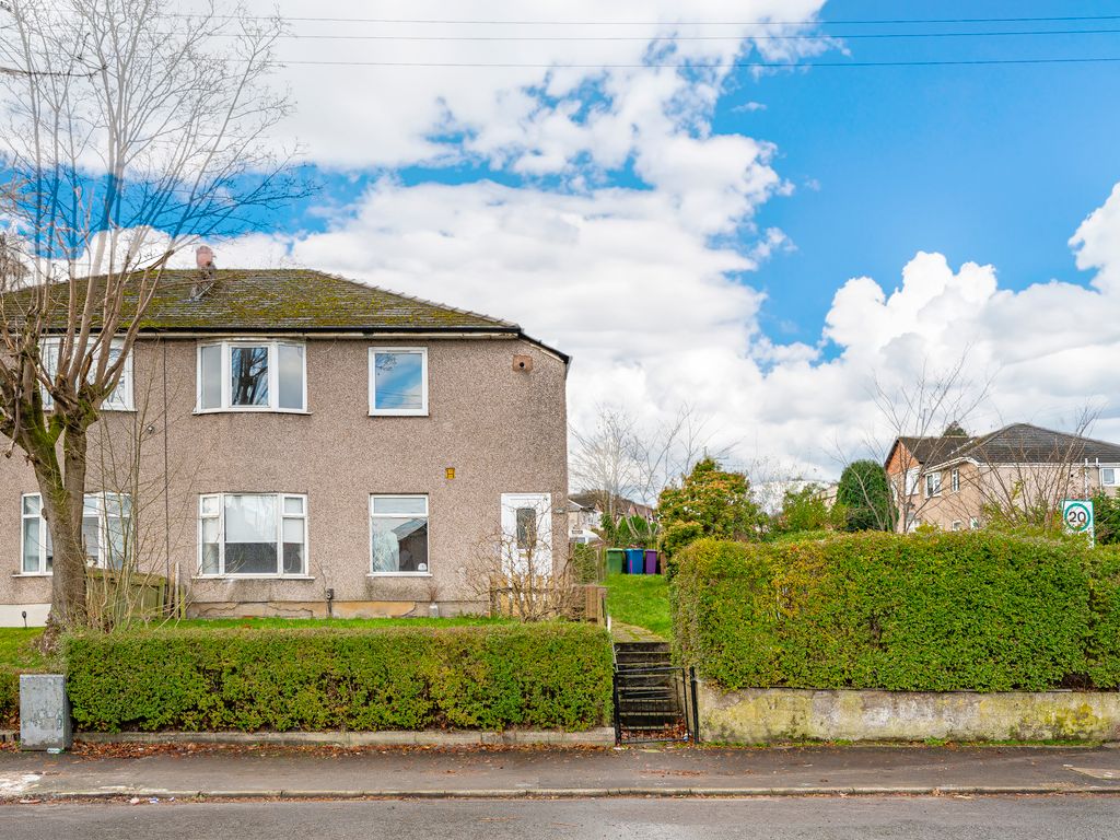 2 bed flat for sale in Castlemilk Road, Croftfoot, Glasgow G44, £