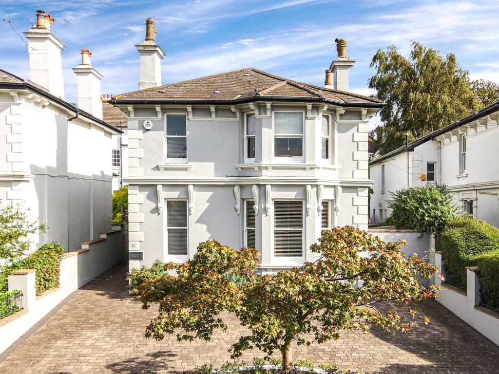 4 bed detached house for sale in Prospect Road, Tunbridge Wells, Kent