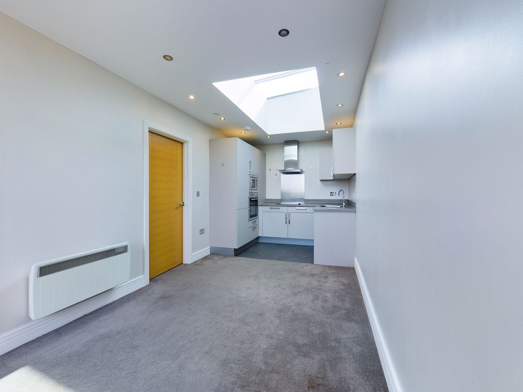 2 bed flat for sale in Windsor Road, Slough SL1 Zoopla