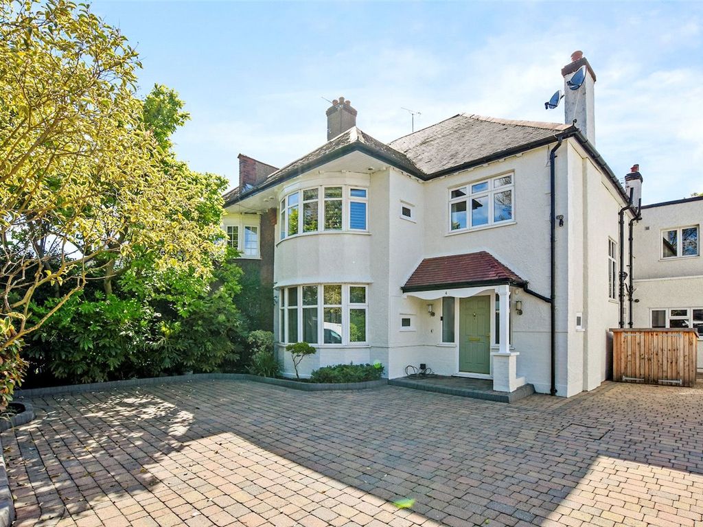 6 bed semidetached house for sale in Sidmouth Road, London NW2, £