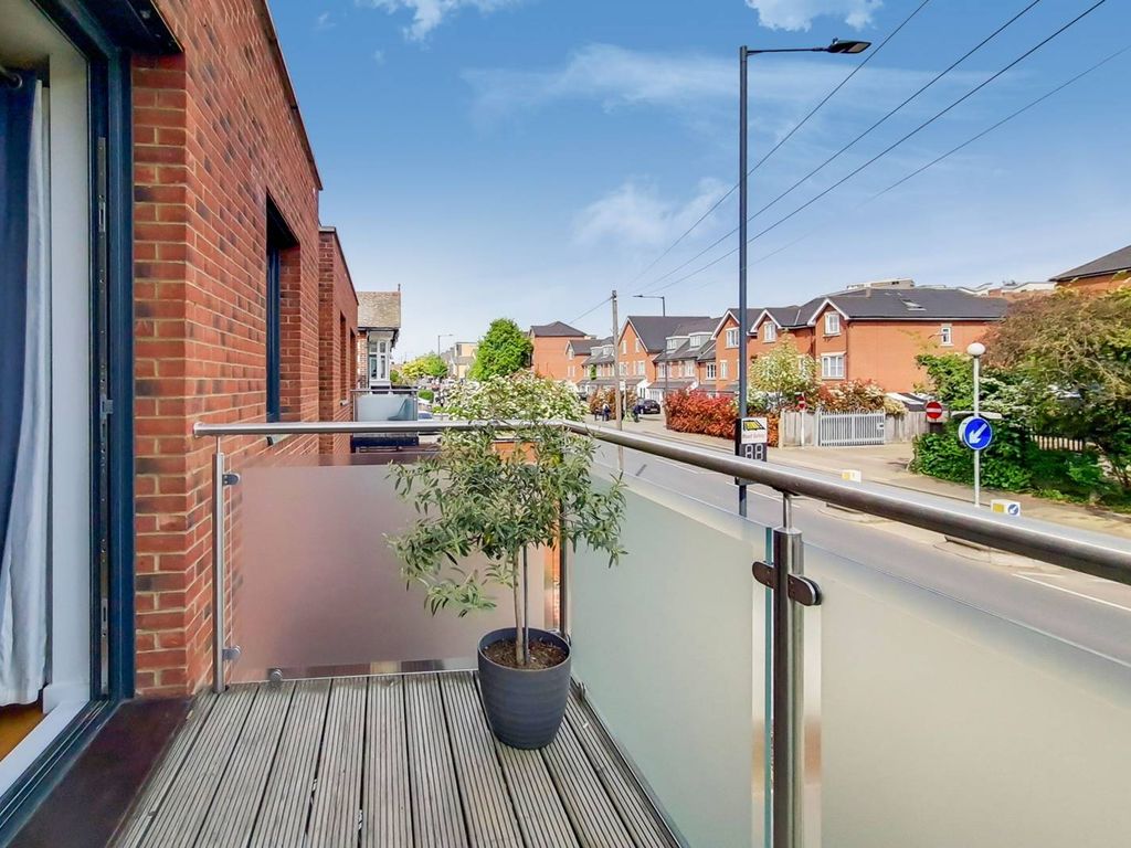 Robson Avenue, Willesden, London NW10  