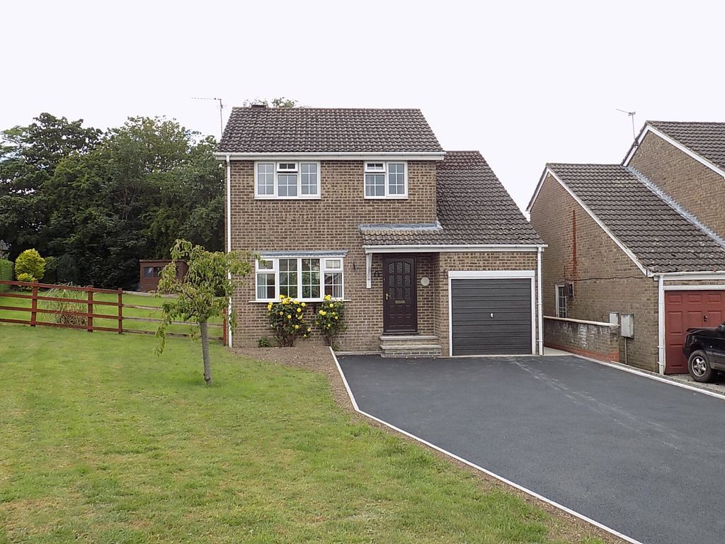 4 bed property to rent in Firs Avenue, Hulland Ward, Ashbourne DE6 Zoopla