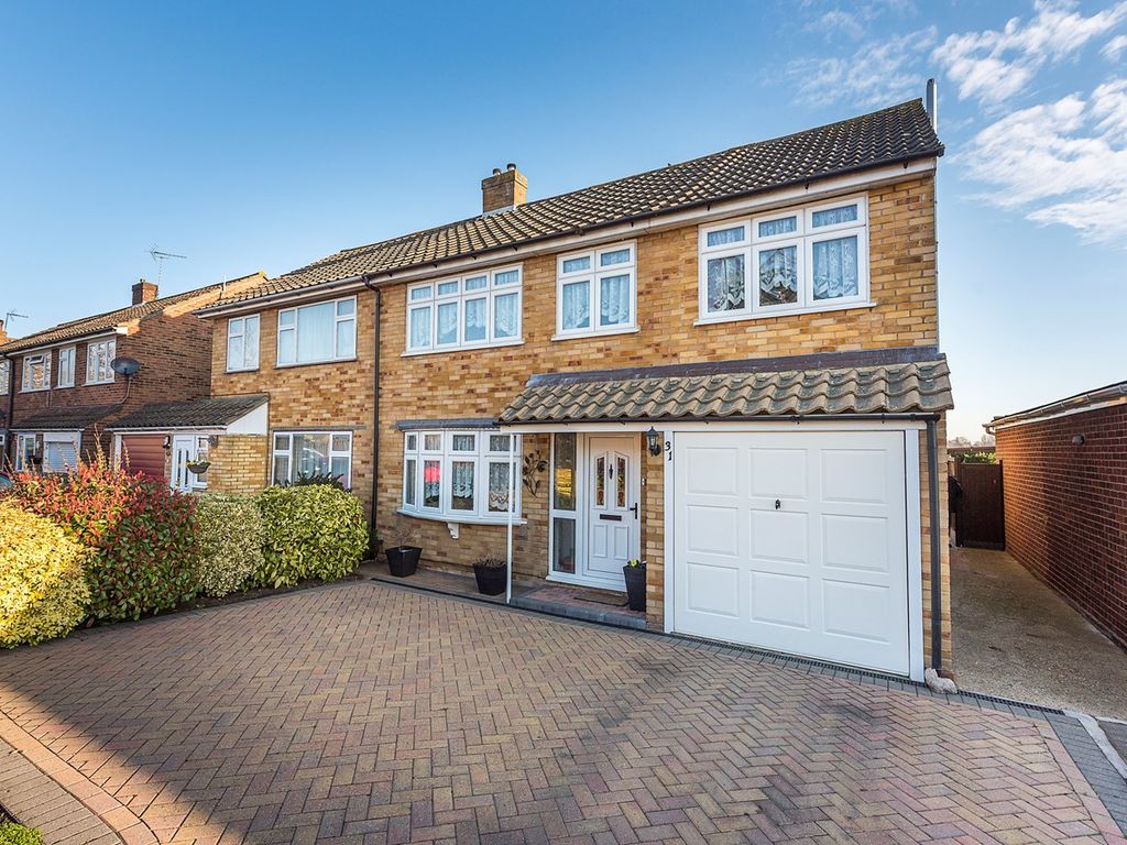 4 bed semidetached house for sale in Tanglyn Avenue, Shepperton TW17