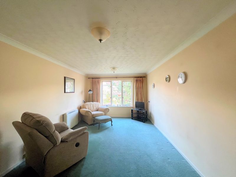 1 bed property to rent in Hertswood Court, Hillside Gardens, EN5