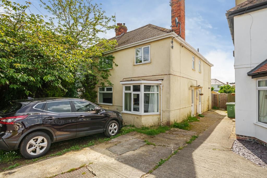 2 bed flat for sale in Headington, Oxford OX3, £325,000 Zoopla