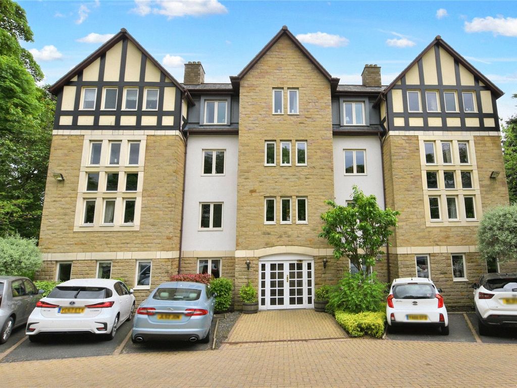 1 bed flat for sale in Rosewood Court, Park Avenue, Roundhay, Leeds LS8