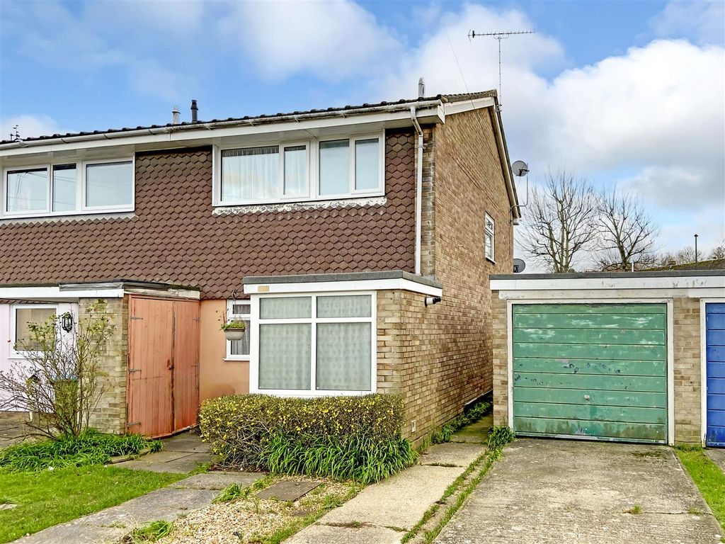 3 bed end terrace house for sale in Hook Lane, Bognor Regis PO22, £