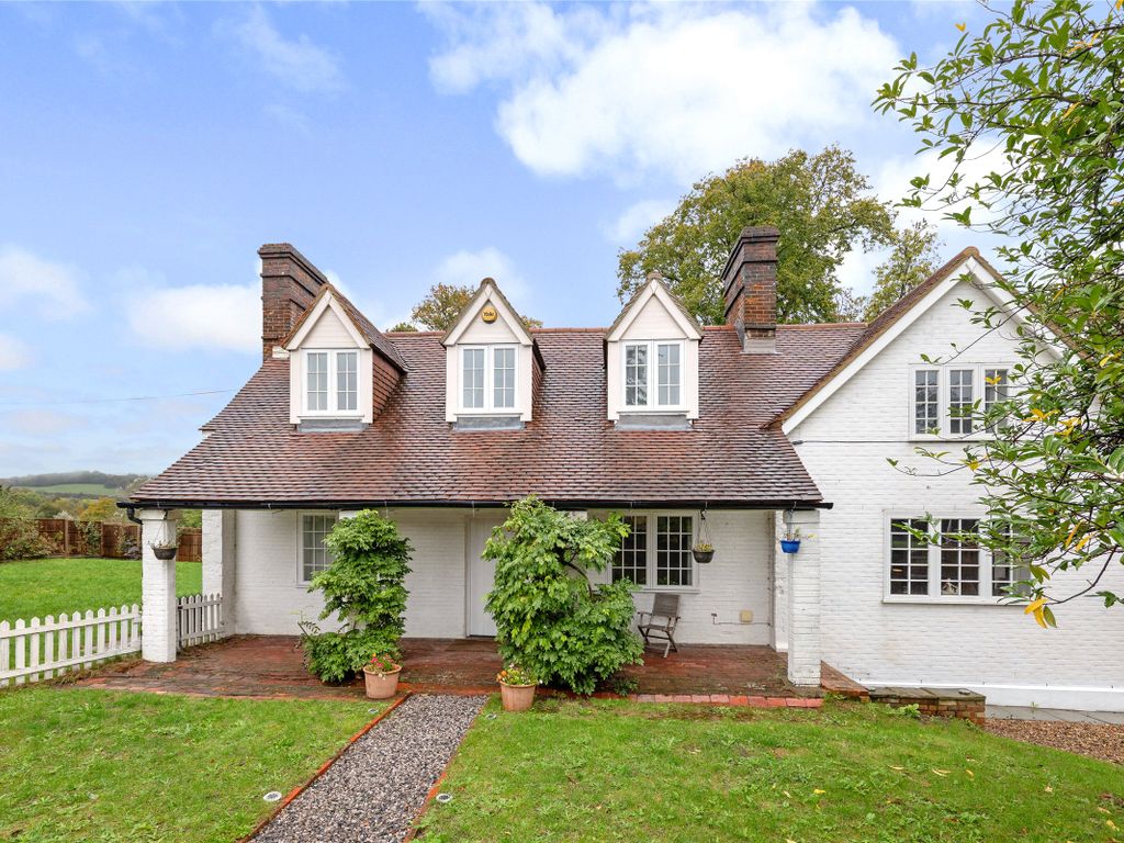 3 bed detached house for sale in Godstone Road, Oxted, Surrey RH8, £