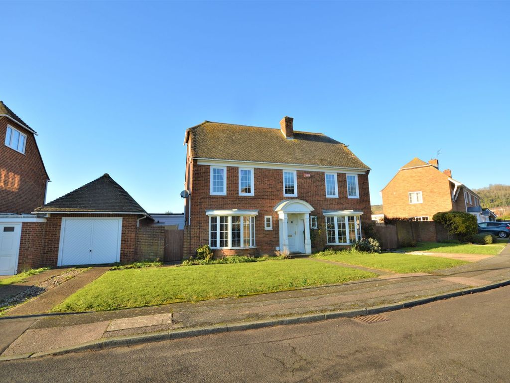 5 bed detached house for sale in Sutton Close, Folkestone CT19 Zoopla