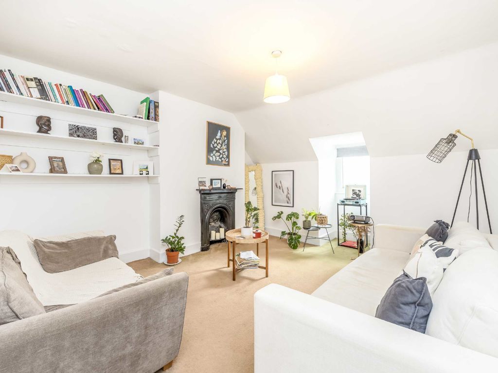 1 bed flat to rent in Morella Road, London SW12, £1,600 pcm Zoopla