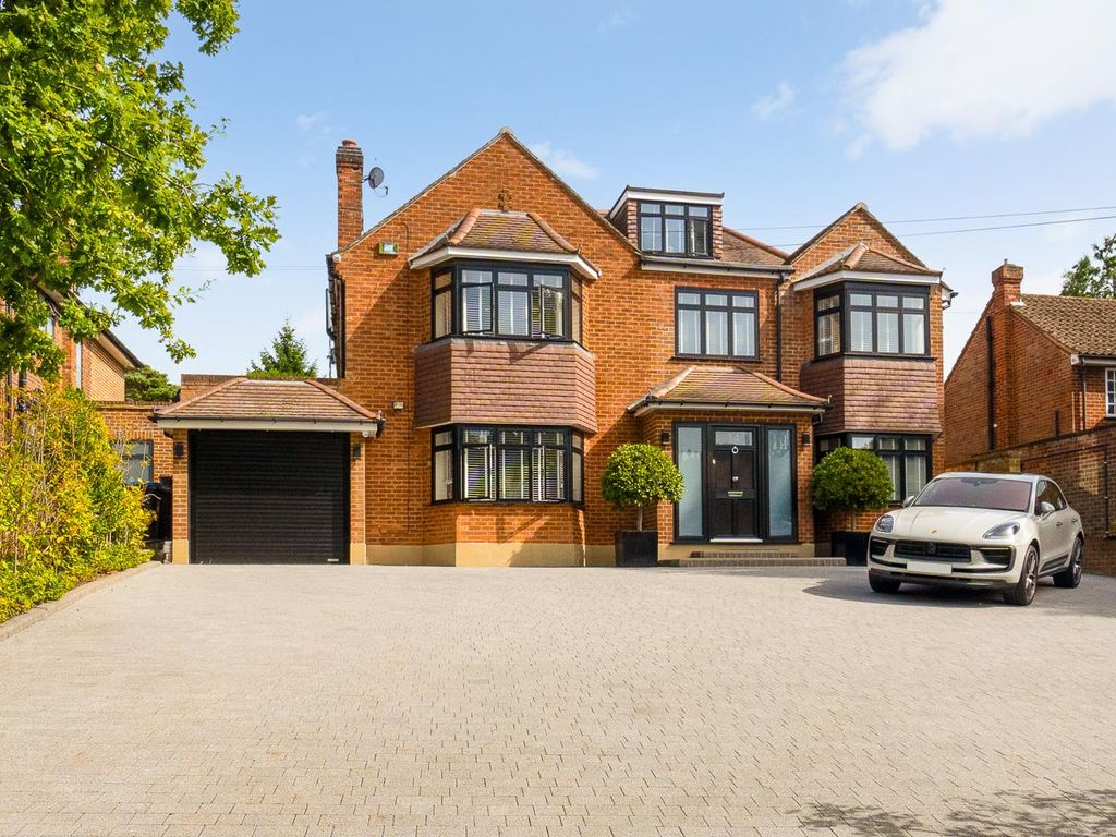 6 bed detached house for sale in Pine Grove, Brookmans Park, Hatfield