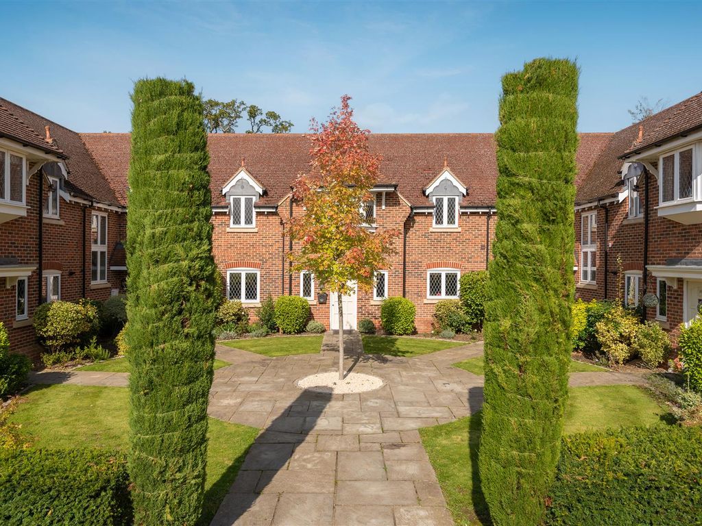 3 bed terraced house for sale in Drift Road, Winkfield, Windsor SL4, £