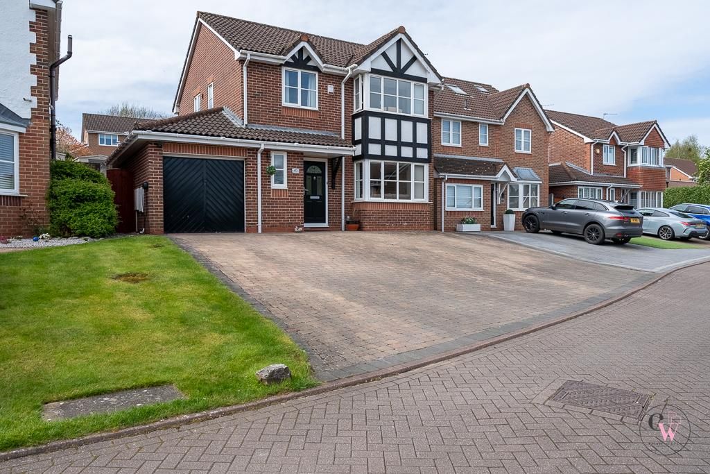 4 bed detached house for sale in Birkdale Gardens, Winsford CW7, £