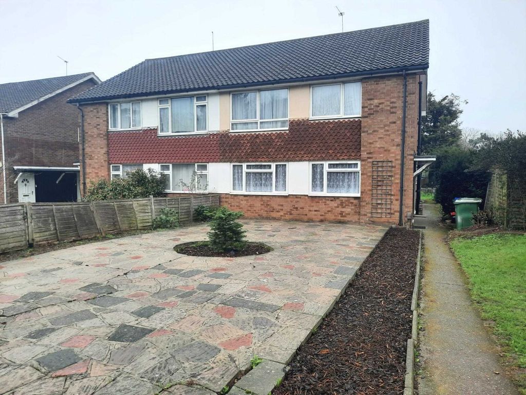 2 bed to rent in Perry Street, Crayford DA1, £1,350 pcm Zoopla