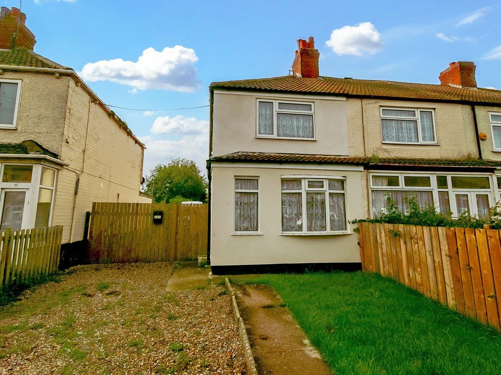2 bed terraced house for sale in Waxholme Road, Withernsea HU19, £