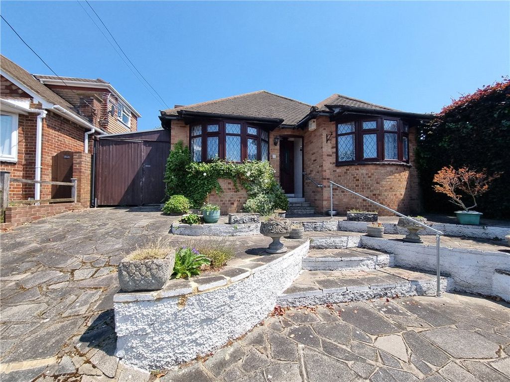 3 bed bungalow for sale in Glentrammon Close, Green Street Green, Kent