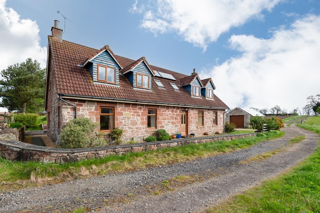 5 bed detached house for sale in Cash Feus, Strathmiglo, Cupar KY14, £