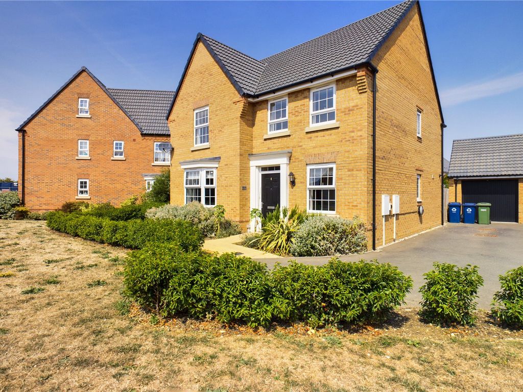 4 bed detached house for sale in Lawrence Drive, Warboys, Huntingdon