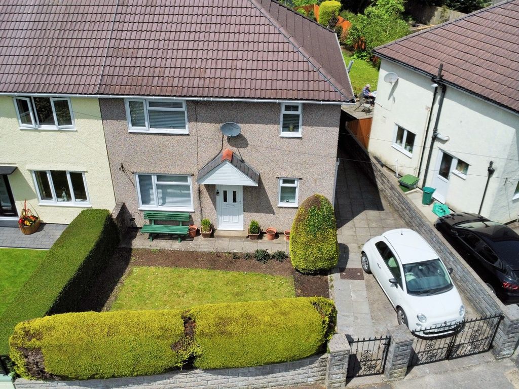3 Bed Semi detached House For Sale In Heol Illtyd Llantrisant 3-bed-semi-detached-house-for-sale-in-heol-illtyd-llantrisant