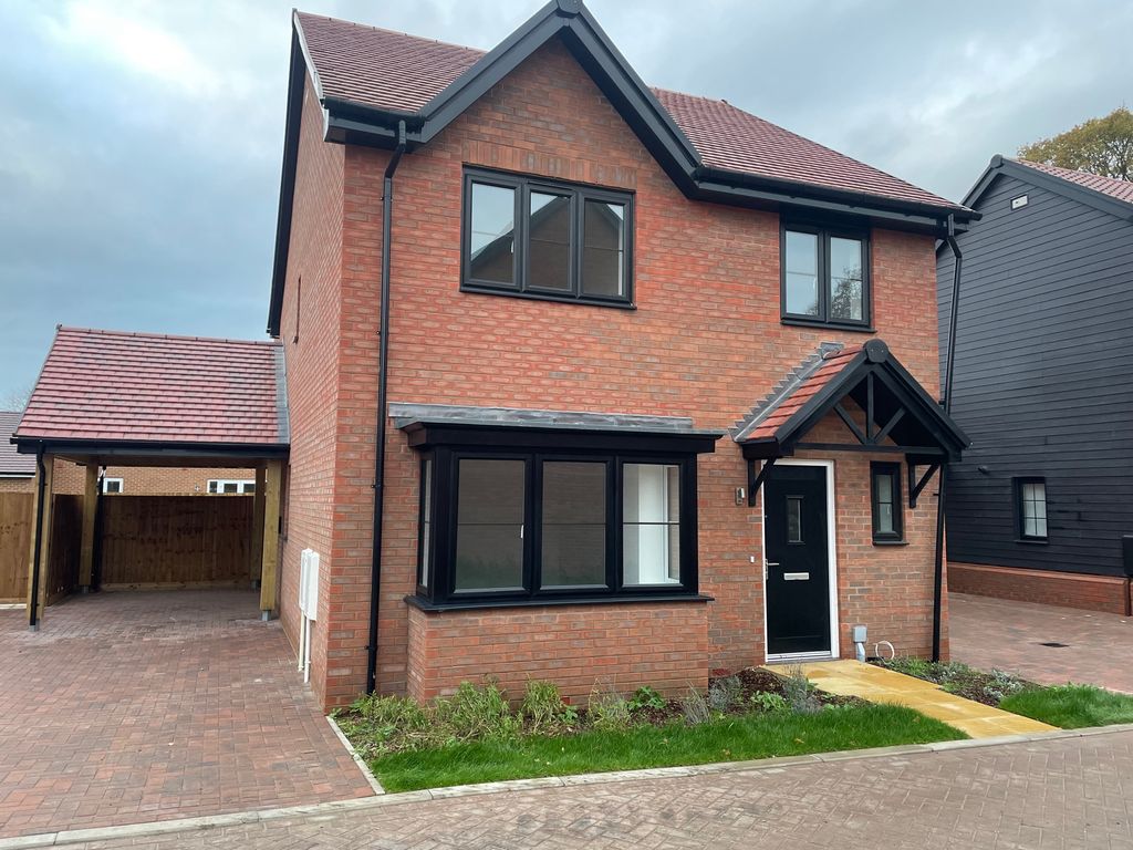 4 bed detached house to rent in Burdock Crescent, Ipswich IP1, £1,600