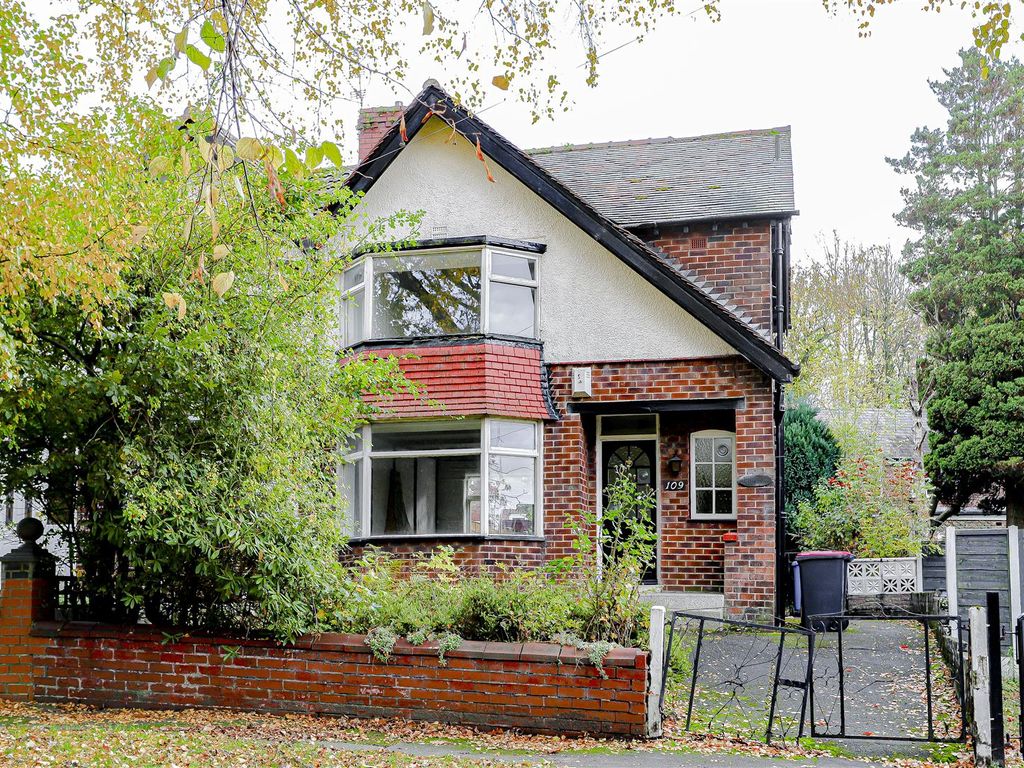 3 bed semidetached house for sale in Swinton Park Road, Salford M6, £