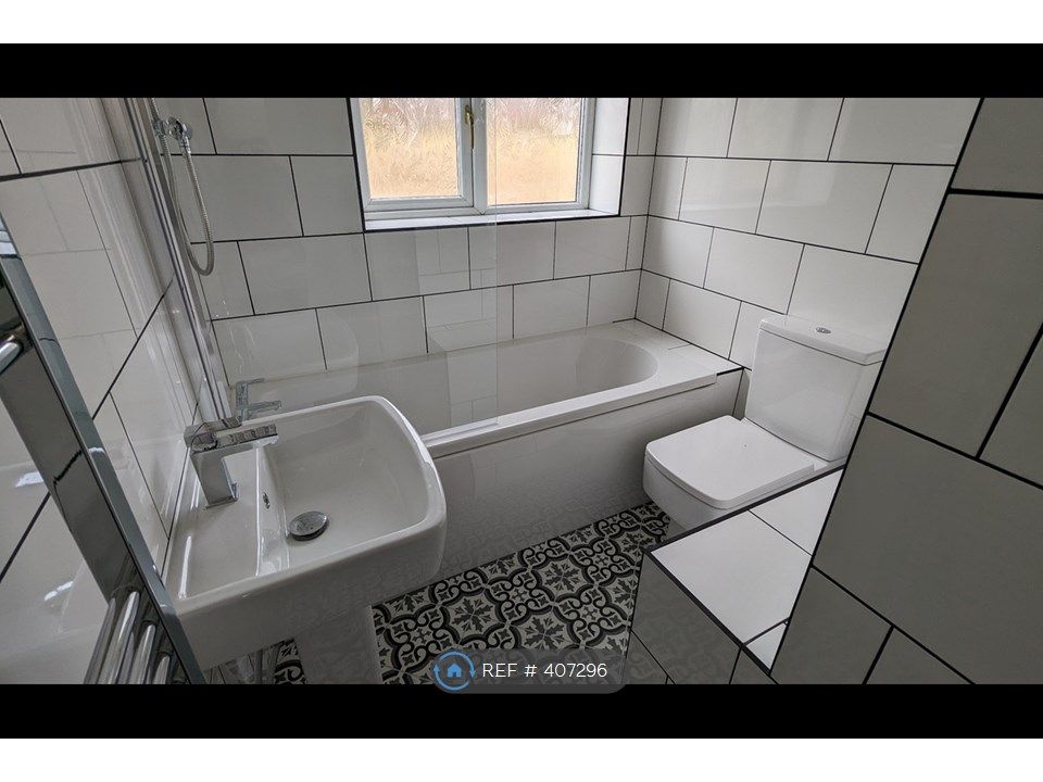 3 bed terraced house to rent in Southfield Lane, Horbury, Wakefield WF4