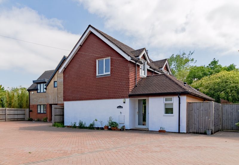 2 bed detached house for sale in Lower Shrubbery, Radley College