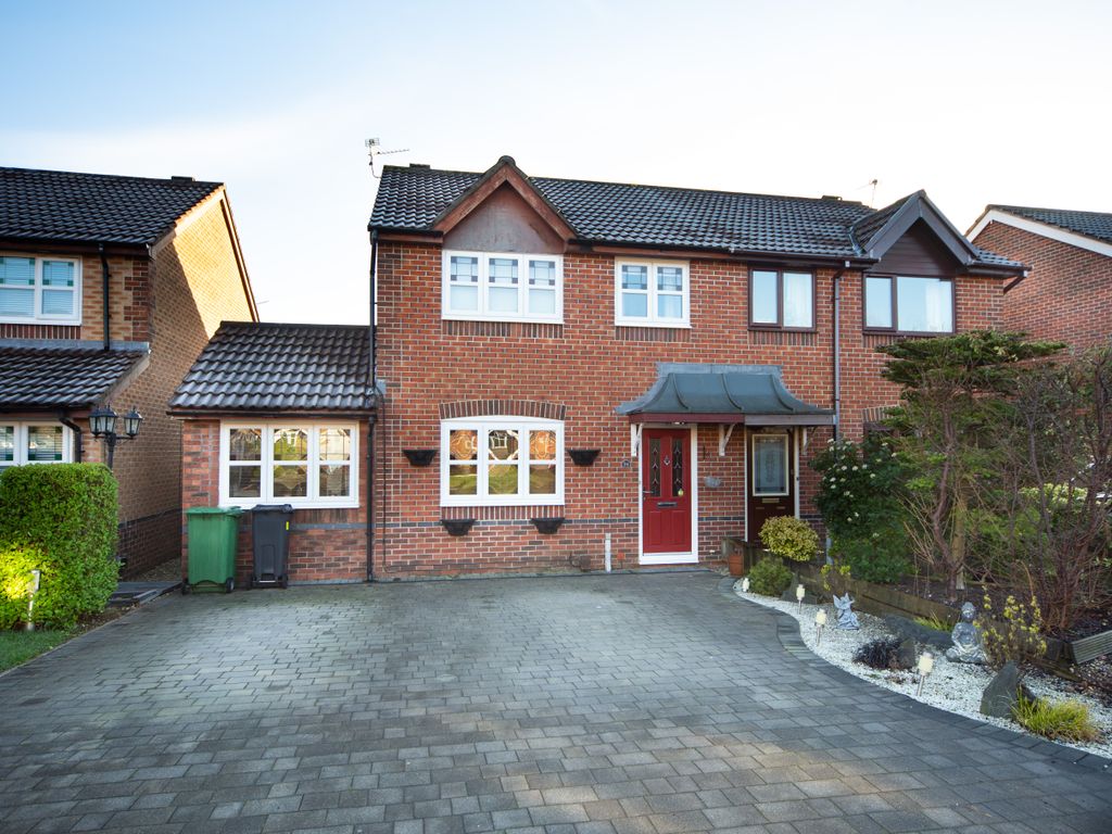 3 bed semidetached house for sale in Lovage Close, Pontprennau